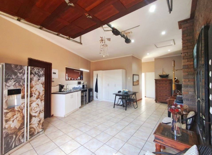 5 Bedroom Property for Sale in De Bakke Western Cape